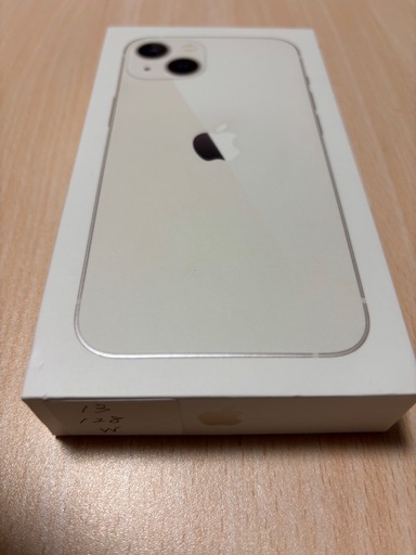 試用期間1年のiPhone13美品です✨
