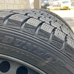 スタッドレス4本、ラクティス純正鉄ホイール、カバー付きの画像