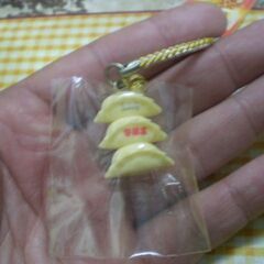 キティ 焼きぎょうざバージョン ご当地キティ根付け　「ハローキティ」 宇都宮限定の画像