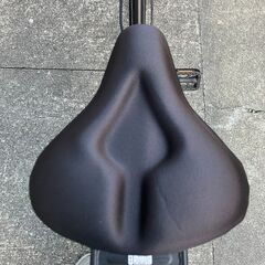 肉厚クッションサドルカバー（ブラック）レインカバー付きの画像