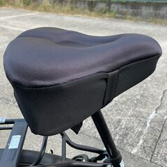 肉厚クッションサドルカバー（ブラック）レインカバー付きの画像