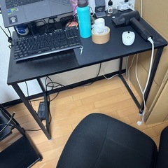 椅子と机セットの画像