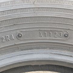 工賃込み　２０２３年製冬タイヤ１４５／８０Ｒ１２ＬＴ（８０／７８Ｎ）軽トラ軽バン専用　４本セットの画像