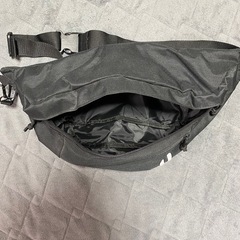 美品　CUNE キューン　ボディバッグの画像