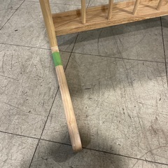 ベットサイドテーブル テーブルの画像