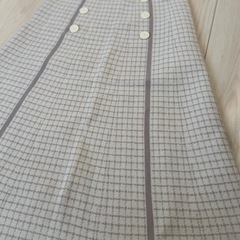 BE RADIANCE スカートとニットロングスカートの画像