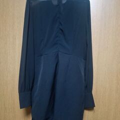 黒透け感ワンピースの画像