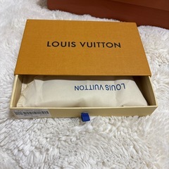 ＬＯＵＩ　ＶＵＩT TＯN長財布の箱の画像