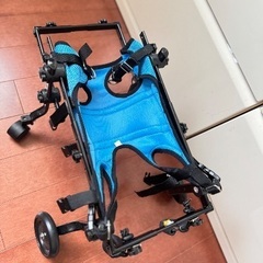 犬用車椅子の画像
