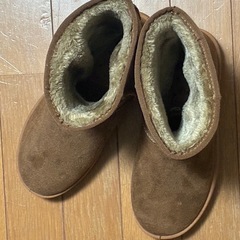 ムートンブーツの画像