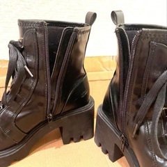 歩きやすい　あしながおじさん　厚底ブーツ　黒色　サイズ23cm  ヒール7cm  美品の画像