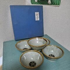 未使用　織部焼　美濃焼　小鉢５客　灰色、茶色の匠の色合い　直径10.8㎝ 美濃焼の画像