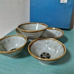 未使用　織部焼　美濃焼　小鉢５客　灰色、茶色の匠の色合い　直径10.8㎝ 美濃焼の画像