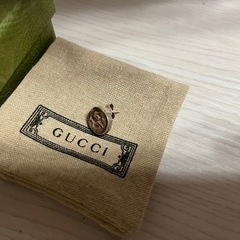 グッチピアスの画像