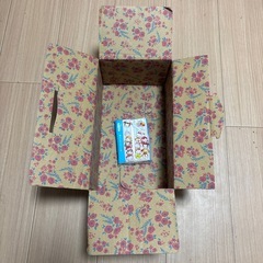 可愛いダンボール　段ボール　箱の画像