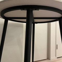 無料！　大理石　白　テーブルの画像