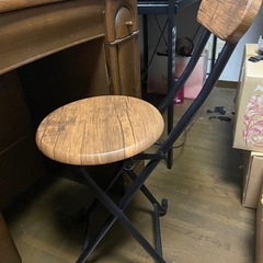 アンティークドレッサー&チェアの画像