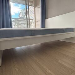 ベッドフレーム IKEA MALM（200×140）昨年購入の画像