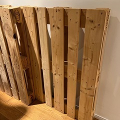 パレット　ベッドフレーム　の画像