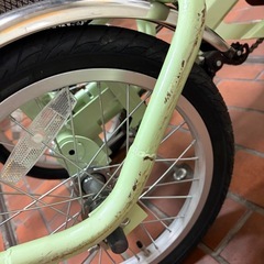 デザイン可愛い電動三輪車の画像