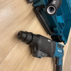 マキタハンマードリルHR2601Fの画像