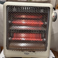 電気ストーブの画像