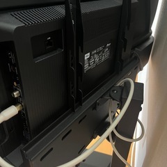 2024年製TCL55インチテレビスタンド付きの画像