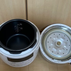 siroca 電気圧力鍋 SP-D131(W)の画像