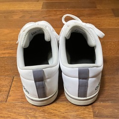 adidas スケートの画像