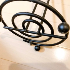 キッチンタオルホルダー　黒の画像