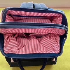 moz モズ リュックサック 2層式 ネイビー オフホワイト 赤 ストライプ がま口 リュック デイバッグ 北欧 スウェーデン 通学 かばん 鞄の画像