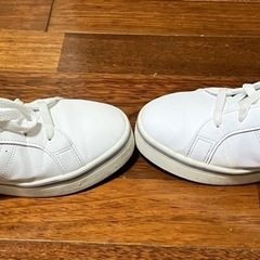 adidas スケートの画像