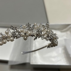 ANNAN WEDDING ティアラとイヤリングセットの画像