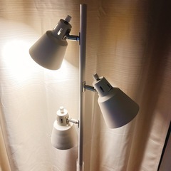 おしゃれスタンドライトの画像