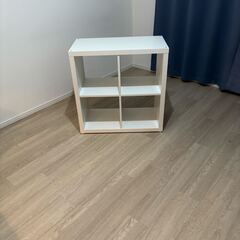 収納棚（ホワイト）4マス　ほぼ新品。昨年購入。サイズ：約77×39×77cm（縦×横×高さ）の画像