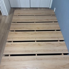 ロウヤLOWYA ベッドフレーム　セミダブルの画像