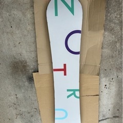 美品　BURTON FEATHER44 バートン板　144cm ２回のみ使用　レディースの画像