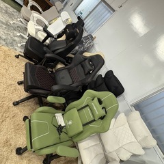 様々なゲーミングチェア　オフィスチェア 　の画像