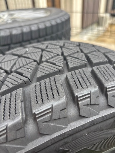 ホイール付きスタッドレスタイヤBLIZZAK DM-V2