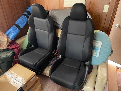 スバル レヴォーグ純席シートセット