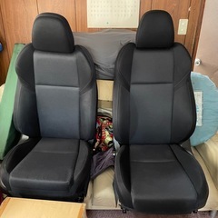 スバル レヴォーグ純席シートセットの画像