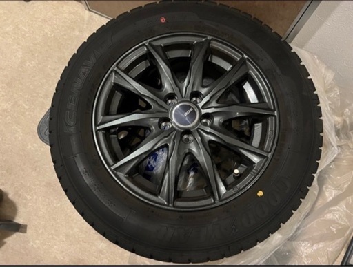 プリウス　スタッドレス4本セット