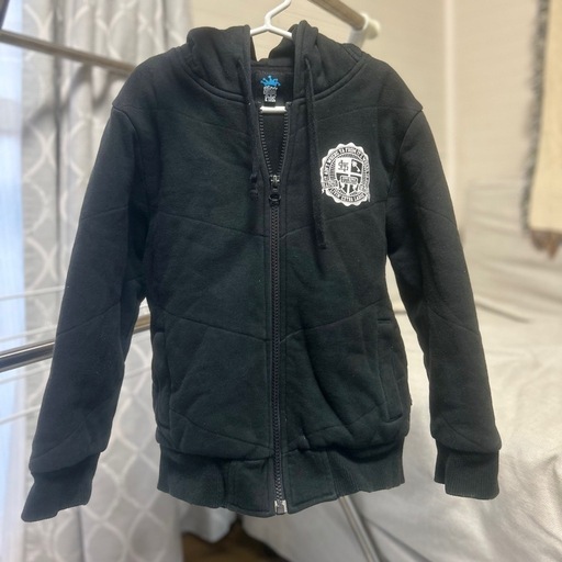 レア　《 stussy 》　キッズ服　5T  110サイズ　トップス　ジップパーカー