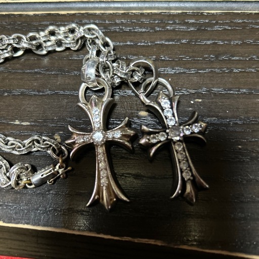 シルバーネックレススモールクロス　ペーパーチェーン　ジルコニア1212石