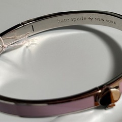 【新品】ケイトスペード♠️バングルブレスレット　シルバー×パープルカラーの画像