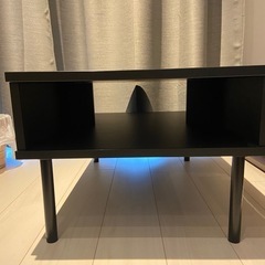 黒のローテーブルの画像