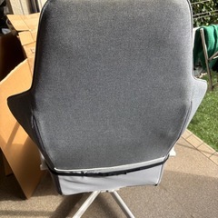 IKEA 
ゲーミングチェアの画像