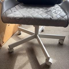 IKEA 
ゲーミングチェアの画像