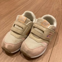 ニューバランス　16.5㎝　ピンクベージュ系の画像