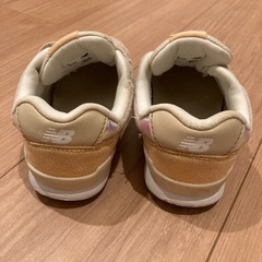 ニューバランス　16.5㎝　ピンクベージュ系の画像